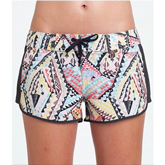 Billabong In The Works size 5 junior board shorts active wear beach swimming - Picture 1 of 7